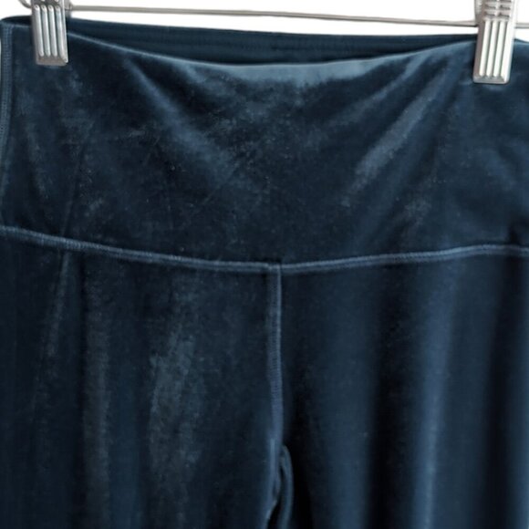 alo Posh High-Waist Velvet Leggings - Picture 4 of 6